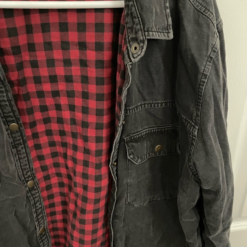American Eagle shacket with plaid lining